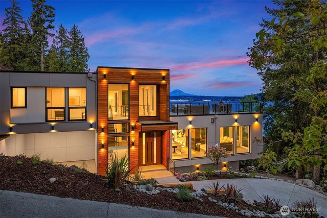 8243 W Mercer Way, Mercer Island, WA 98040