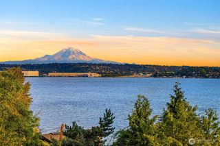 8243 W Mercer Way, Mercer Island, WA 98040