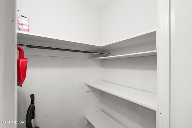 1610 E Hampton Street, Tucson, AZ 85719