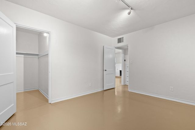 1610 E Hampton Street, Tucson, AZ 85719