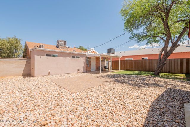 1610 E Hampton Street, Tucson, AZ 85719