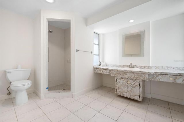 4927 LIVE OAK DRIVE, Sarasota, FL 34232