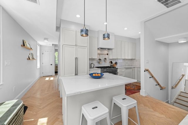 54 Jackson St 2, Cambridge, MA 02140