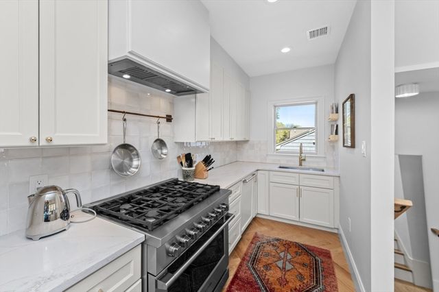 54 Jackson St 2, Cambridge, MA 02140