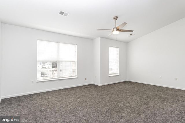 6 MINTWOOD DR, Fredericksburg, VA 22405