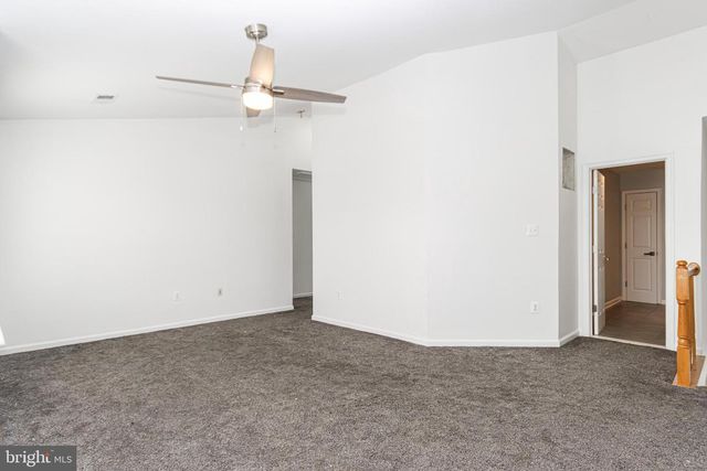 6 MINTWOOD DR, Fredericksburg, VA 22405