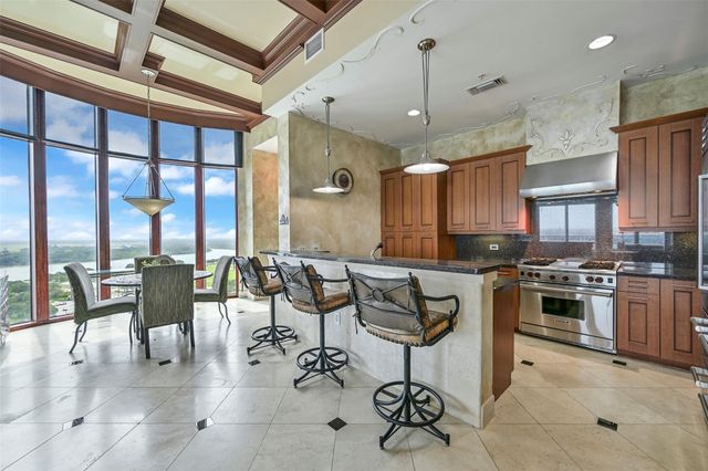 4821 Nasa Parkway 18W, Seabrook, TX 77586