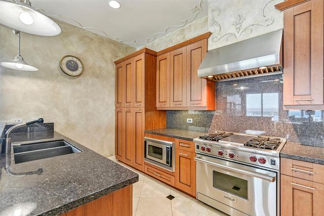 4821 Nasa Parkway 18W, Seabrook, TX 77586