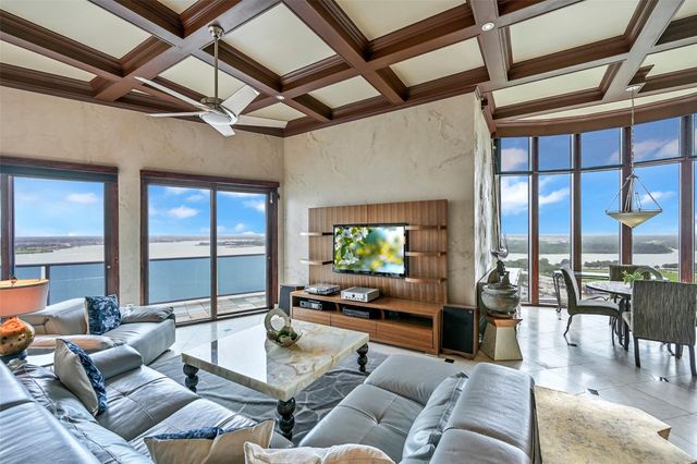 4821 Nasa Parkway 18W, Seabrook, TX 77586