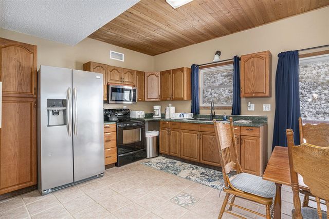 9415 Erie, Shelby, MI 49455