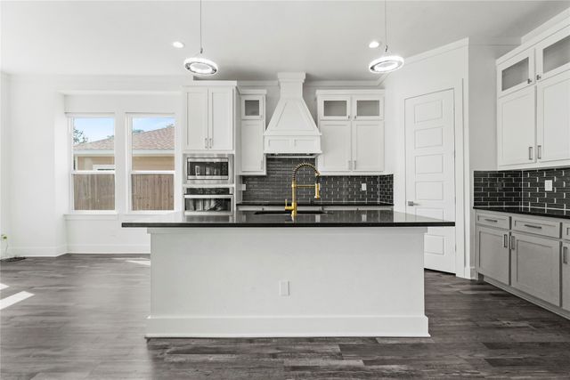 1916 Shaw Street, Dallas, TX 75212
