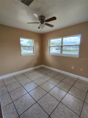 902 N THACKER AVENUE, Kissimmee, FL 34741
