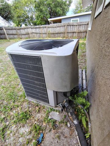 902 N THACKER AVENUE, Kissimmee, FL 34741
