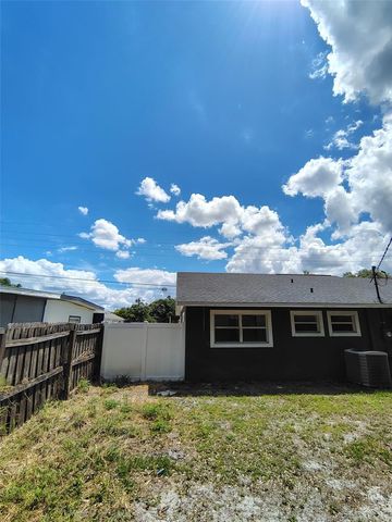 902 N THACKER AVENUE, Kissimmee, FL 34741