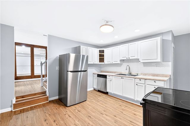 93 Old 51 Rd, Perryopolis, PA 15473