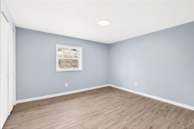 93 Old 51 Rd, Perryopolis, PA 15473