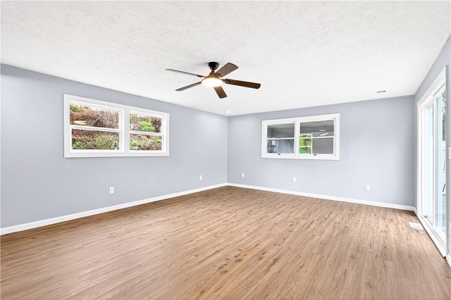 93 Old 51 Rd, Perryopolis, PA 15473