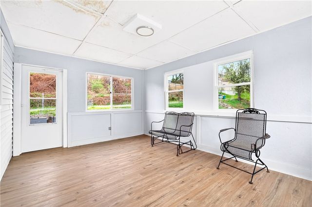 93 Old 51 Rd, Perryopolis, PA 15473