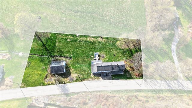 93 Old 51 Rd, Perryopolis, PA 15473