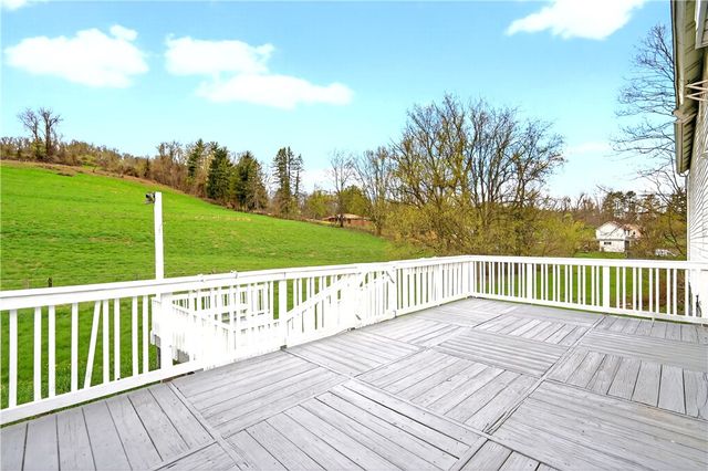 93 Old 51 Rd, Perryopolis, PA 15473