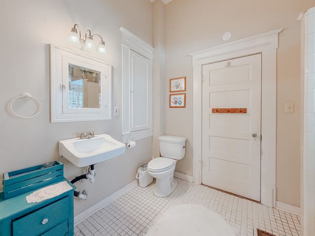 1529 W 4th Avenue, Corsicana, TX 75110