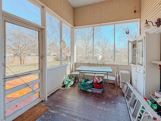 1529 W 4th Avenue, Corsicana, TX 75110