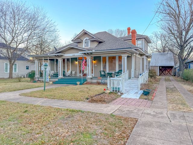 1529 W 4th Avenue, Corsicana, TX 75110