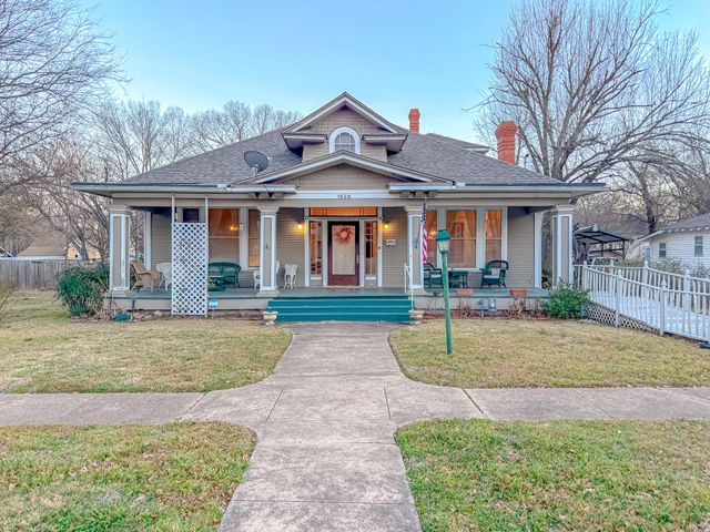 1529 W 4th Avenue, Corsicana, TX 75110