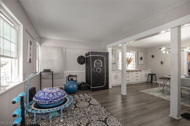 982 Roanoke Road, Cleveland Heights, OH 44121