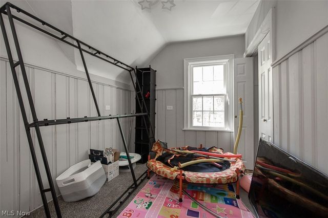 982 Roanoke Road, Cleveland Heights, OH 44121