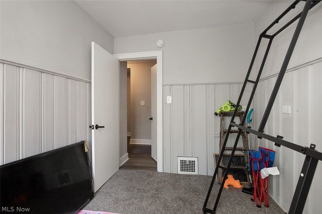 982 Roanoke Road, Cleveland Heights, OH 44121