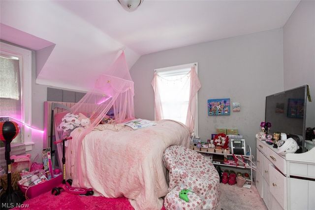 982 Roanoke Road, Cleveland Heights, OH 44121