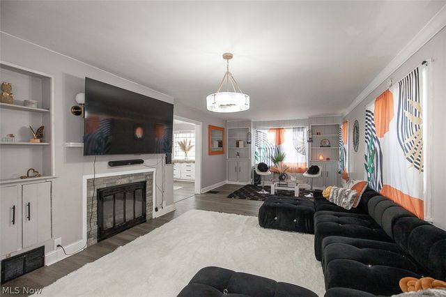 982 Roanoke Road, Cleveland Heights, OH 44121