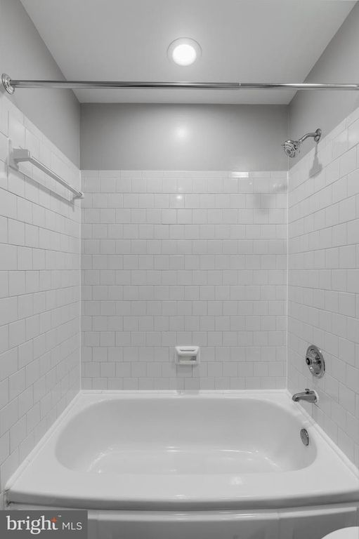 Image 13 of property listing at 1324 DENBRIGHT RD, Catonsville, MD 21228