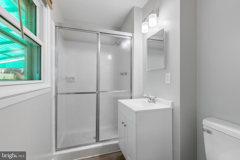 Image 17 of property listing at 1324 DENBRIGHT RD, Catonsville, MD 21228