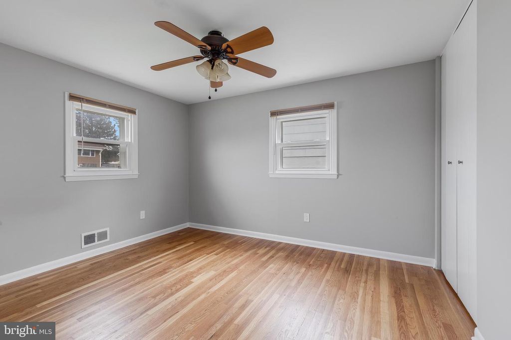 Image 18 of property listing at 1324 DENBRIGHT RD, Catonsville, MD 21228