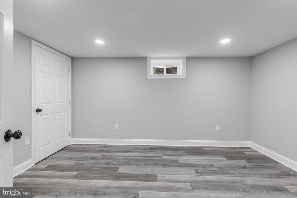 Image 23 of property listing at 1324 DENBRIGHT RD, Catonsville, MD 21228