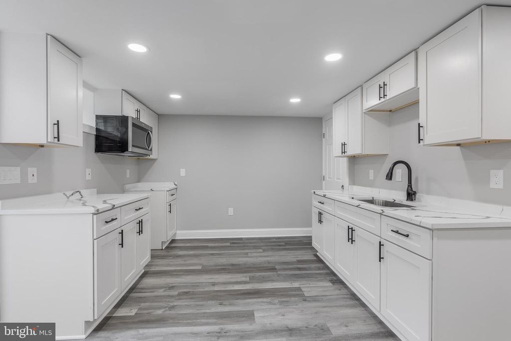 Image 24 of property listing at 1324 DENBRIGHT RD, Catonsville, MD 21228