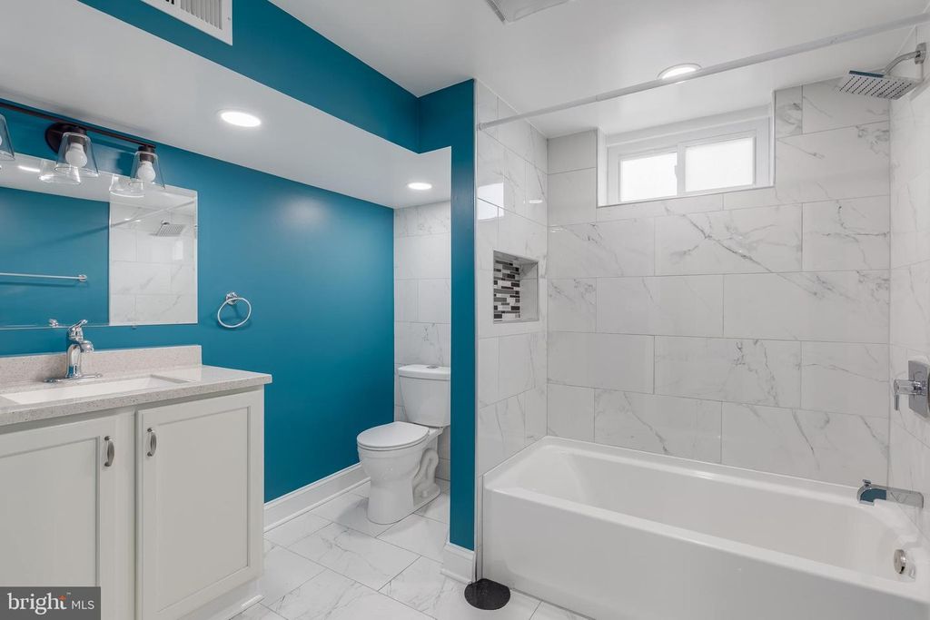 Image 27 of property listing at 1324 DENBRIGHT RD, Catonsville, MD 21228