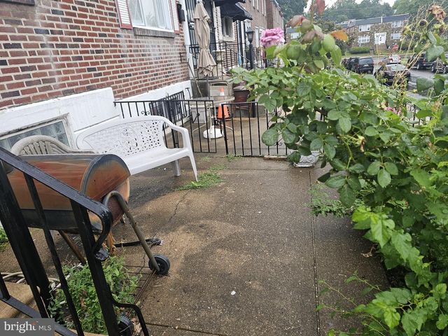 6136 N WARNOCK ST, Philadelphia, PA 19141