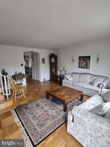 6136 N WARNOCK ST, Philadelphia, PA 19141