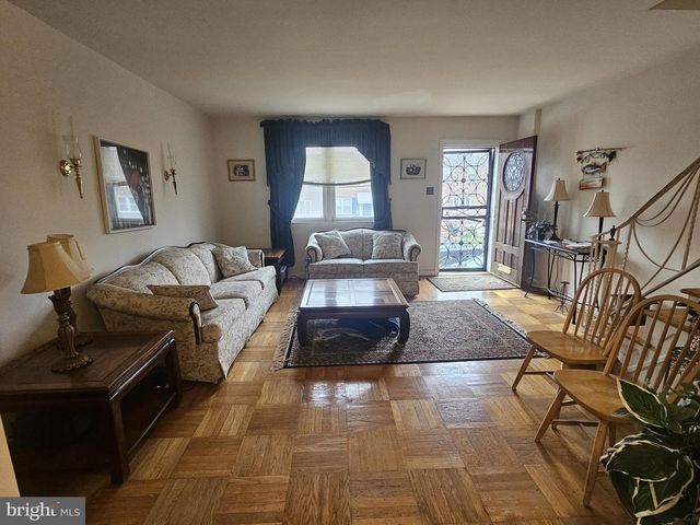 6136 N WARNOCK ST, Philadelphia, PA 19141