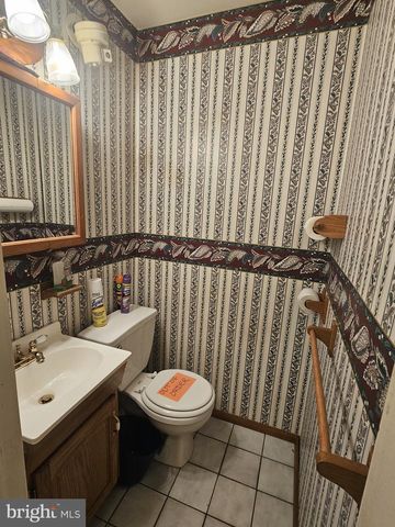 6136 N WARNOCK ST, Philadelphia, PA 19141