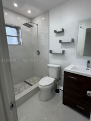 1330 W 54th St 310C, Hialeah, FL 33012