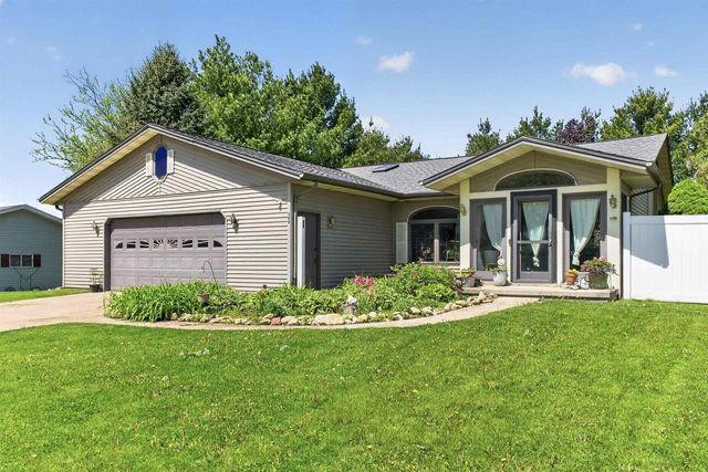 309 Forest Street, Fox Lake, WI 53933