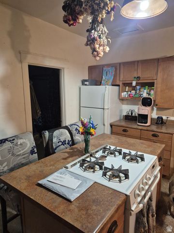 263 N HARRISVILLE RD, Ogden, UT 84404