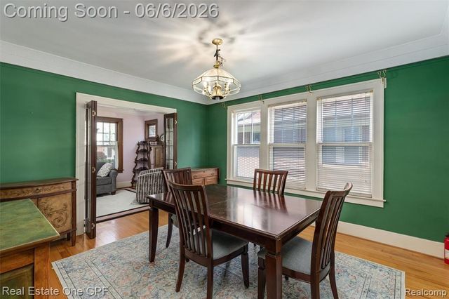 957 Fisher Road, Grosse Pointe, MI 48230