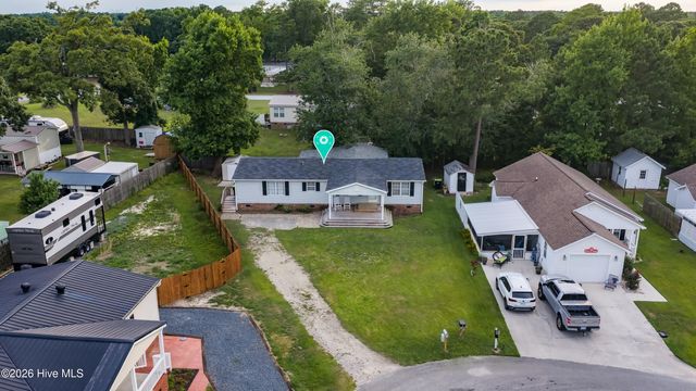 201 Blue Fan Street, Surf City, NC 28445
