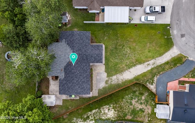 201 Blue Fan Street, Surf City, NC 28445