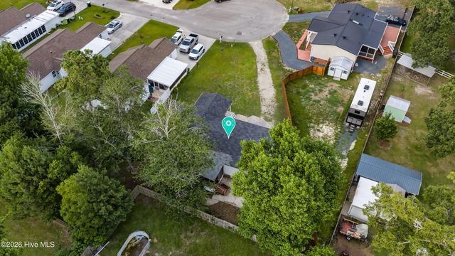 201 Blue Fan Street, Surf City, NC 28445